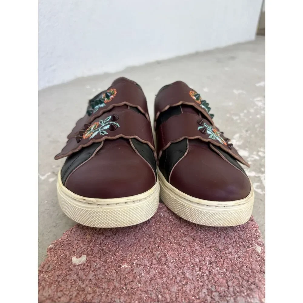 Fendi scalloped floral embroidery leather sneakers
